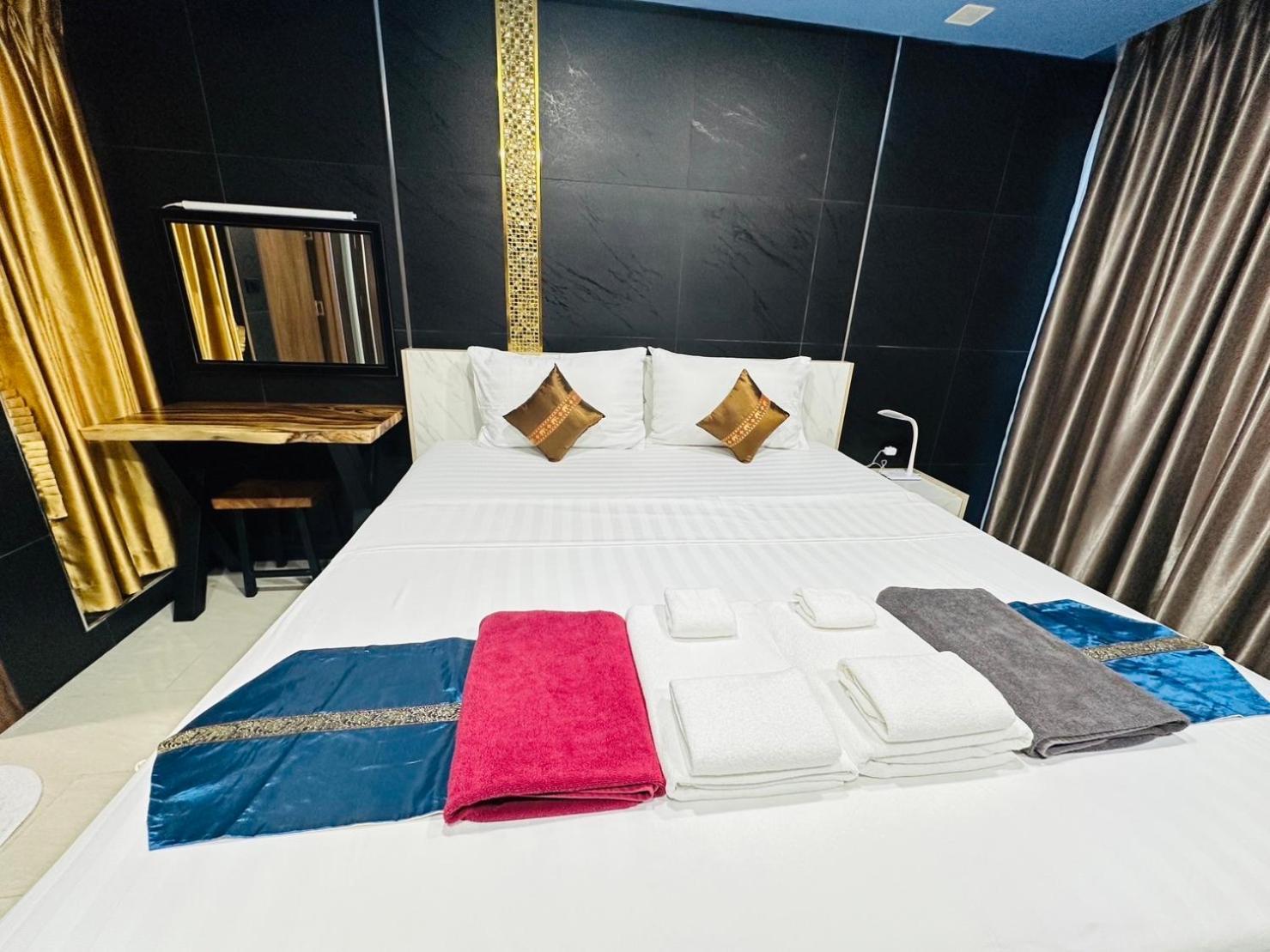 Luxury Business Suits In Grand Avenue By Pattaya City Estates المظهر الخارجي الصورة